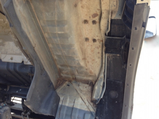 รถฮีโน่ 6 ล้อดั้ม 175 แรงม้า. ปี 54  ( รถวิ่ง 7x,xxx กม. )    สนใจติดต่อ   081 - 6079515     (  จัดไฟแนนซ์. ได้ !!  )