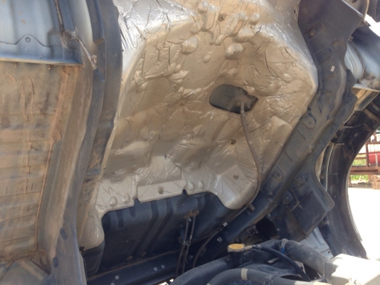 รถฮีโน่ 6 ล้อดั้ม 175 แรงม้า. ปี 54  ( รถวิ่ง 7x,xxx กม. )    สนใจติดต่อ   081 - 6079515     (  จัดไฟแนนซ์. ได้ !!  )