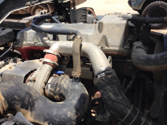 รถฮีโน่ 6 ล้อดั้ม 175 แรงม้า. ปี 54  ( รถวิ่ง 7x,xxx กม. )    สนใจติดต่อ   081 - 6079515     (  จัดไฟแนนซ์. ได้ !!  )