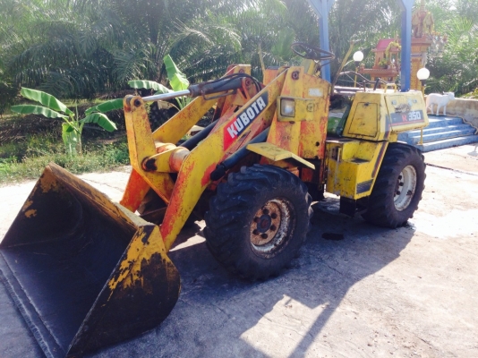 ขายรถตัก KUBOTA รุ่น R 350 รถเก่านอก มีใบนำเข้าเครื่อง-เกียร์ดีมาก ระบบปั๊มดี พร้อมใช้  290,000 ติดต่อ 081-970-1769