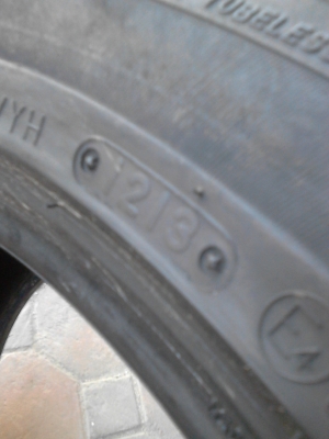 245/45R17 TRANGLE Tr968 ปี  2013 มี 1 เส้น โทร.081-427-3941