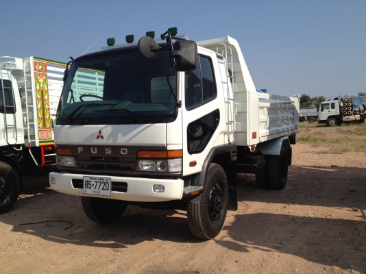 ขาย FUSO เครื่อง 185 แรงม้าระบบน้ำมัน กระบะดั้มพ์ดินยาง900 ขอบ 20 นิ้ว กระบะยาว 3.80 เมตร ฝาข้างสูง 80 ซม สวยๆพร้อมใช้พร้อมทะเบียน