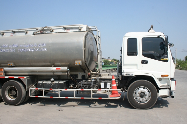 ขาย รถ10ล้อบรรทุกน้ำมัน FVM 230 20,000 ลิตร ขาย รถ10ล้อบรรทุกน้ำมัน FVM 230 20,000 ลิตร