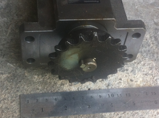 มอเตอร์เกียร์ PANASONIC ขนาด 90 W. หมุนที่ประมาณ 33 รอบต่อนาที