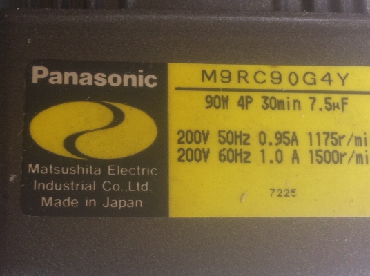 มอเตอร์เกียร์ PANASONIC ขนาด 90 W. หมุนที่ประมาณ 33 รอบต่อนาที