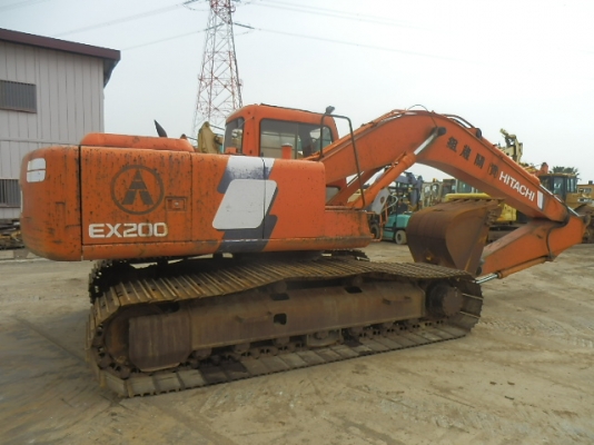 ขายด่วน รถขุด HITACHI EX 200-3 สภาพสวยใช้งานน้อย นำเข้าเองจากญี่ปุ่นโดยตรง
