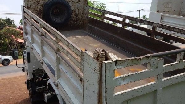 ขาย6ล้อ อีชุซู NMR 130แรง ปี51 ราคา750,000ทะเบียนพร้อม