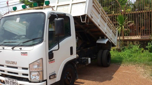 ขาย6ล้อ อีชุซู NMR 130แรง ปี51 ราคา750,000ทะเบียนพร้อม