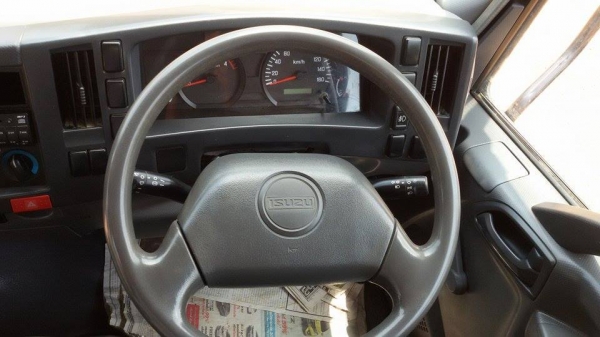 ขาย6ล้อ อีชุซู NMR 130แรง ปี51 ราคา750,000ทะเบียนพร้อม