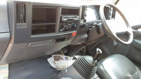 ขาย6ล้อ อีชุซู NMR 130แรง ปี51 ราคา750,000ทะเบียนพร้อม