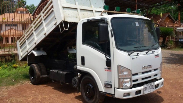 ขาย6ล้อ อีชุซู NMR 130แรง ปี51 ราคา750,000ทะเบียนพร้อม