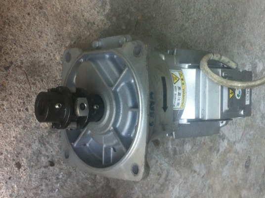 มอเตอร์เกียร์ทด FUJI ขนาด 200 W. ทดแล้วหมุนที่  280 รอบต่อนาที โครงสร้างอลูมิเนียมอัลลอยด์