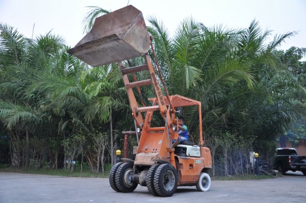 ขายรถตัก TOYOTA SDดีเซล สวยเดิมจากญี่ปุ่น ยังไม่เคยใช้ในไทย 179,000เท่านั้น!!