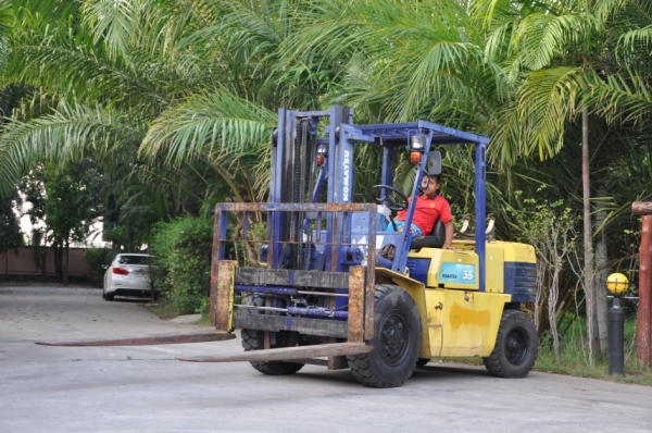 ขายรถ KOMATSU FG35C งาสไลด์หนีบ 3.5ตันครึ่ง สวยเดิมจากญี่ปุ่น ยังไม่เคยใช้ในไทย 290,000เท่านั้น!!