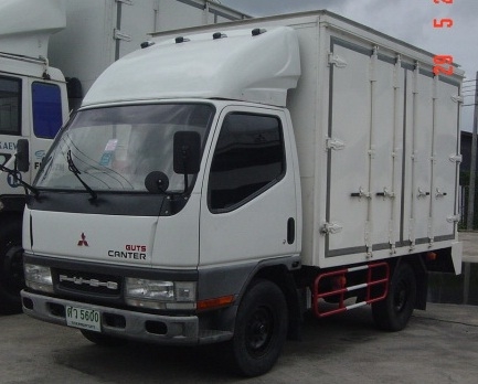 ขาย 4 ล้อใหญ่ตู้ทึบ พร้อมใช้งาน