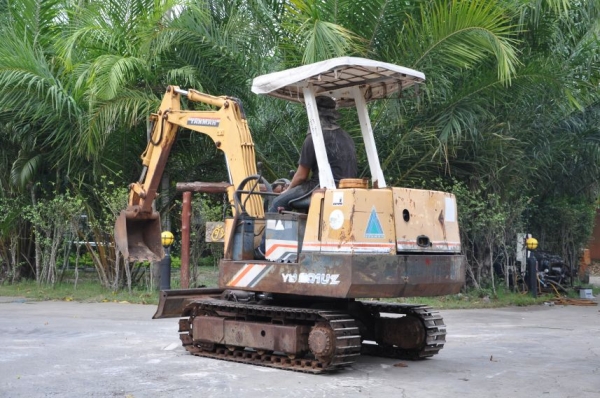 ขายแบคโฮ YANMAR YB201UZ สวยเดิมจากญี่ปุ่น ทำงานสมบูรณ์ทุกระบบ รับรองไม่ผิดหวัง 185,000 เท่านั้น!!