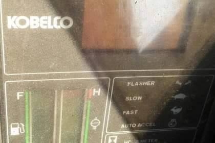 **670,000 บ.ต่อรอง// แบคโฮ MARK-3 SK120 ** ขาย แบคโฮ MARK-3 SK120 ยอดนิยม KOBELCO MARK-3 SK120 S.No.LP-02883 ไฟฟ้าเต็ม แอร์ครบ เครื่องเดิม ปั้มเดิม เครื่องISUZU 4BD1-4สูบ เครื่องดี แรงดี แห้ง ไม่เยิ้ม ปั้มดี แรงดี ทำงานดี เร็วดีครับ บูมอาร์มดี มีปะ มีเชื่