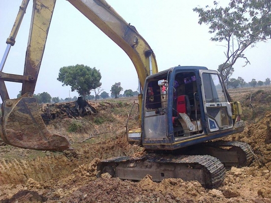 **670,000 บ.ต่อรอง// แบคโฮ MARK-3 SK120 ** ขาย แบคโฮ MARK-3 SK120 ยอดนิยม KOBELCO MARK-3 SK120 S.No.LP-02883 ไฟฟ้าเต็ม แอร์ครบ เครื่องเดิม ปั้มเดิม เครื่องISUZU 4BD1-4สูบ เครื่องดี แรงดี แห้ง ไม่เยิ้ม ปั้มดี แรงดี ทำงานดี เร็วดีครับ บูมอาร์มดี มีปะ มีเชื่