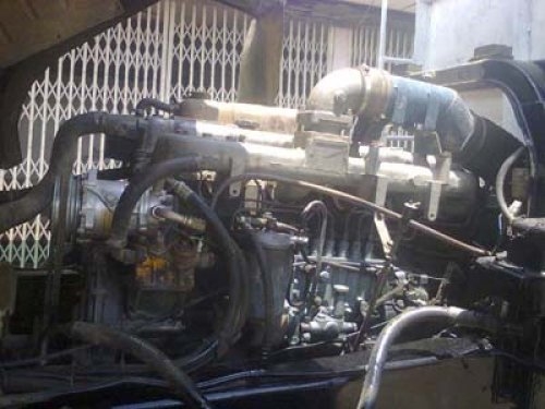 ขายด่วน nissan ud 230 แรง 2เพลา ดั้ม