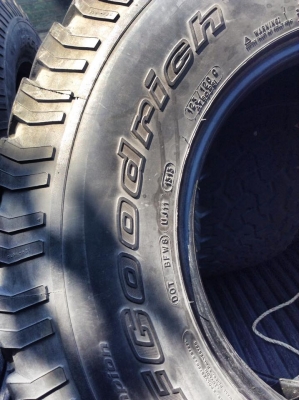 ขายยางBF 265/75/16 ปี13 สภาพสวยๆ 2 เส้นอีก 2 เส้นไม่ค่อยสวย กินข้างมา ขายยกชุด 6500 ขายยางBF 265/75/16 ปี13 สภาพสวยๆ 2 เส้นอีก 2 เส้นไม่ค่อยสวย กินข้างมา ขายยกชุด 6500