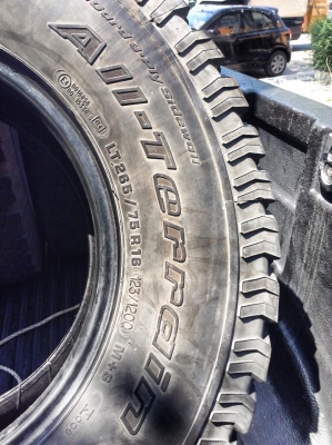 ขายยางBF 265/75/16 ปี13 สภาพสวยๆ 2 เส้นอีก 2 เส้นไม่ค่อยสวย กินข้างมา ขายยกชุด 6500 ขายยางBF 265/75/16 ปี13 สภาพสวยๆ 2 เส้นอีก 2 เส้นไม่ค่อยสวย กินข้างมา ขายยกชุด 6500