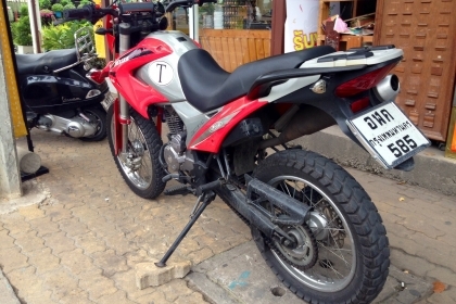 ธารนนทบุรี//ขาย m bike 200 cc สวยๆเดิมๆ ระบบไฟสมบูรณ์ทุกจุด เครื่องดีขับมันๆครับ ราคา 35,000 บาท ทะเบียนแท้