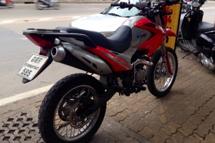 ธารนนทบุรี//ขาย m bike 200 cc สวยๆเดิมๆ ระบบไฟสมบูรณ์ทุกจุด เครื่องดีขับมันๆครับ ราคา 35,000 บาท ทะเบียนแท้