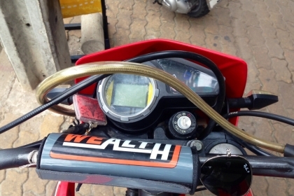 ธารนนทบุรี//ขาย m bike 200 cc สวยๆเดิมๆ ระบบไฟสมบูรณ์ทุกจุด เครื่องดีขับมันๆครับ ราคา 35,000 บาท ทะเบียนแท้