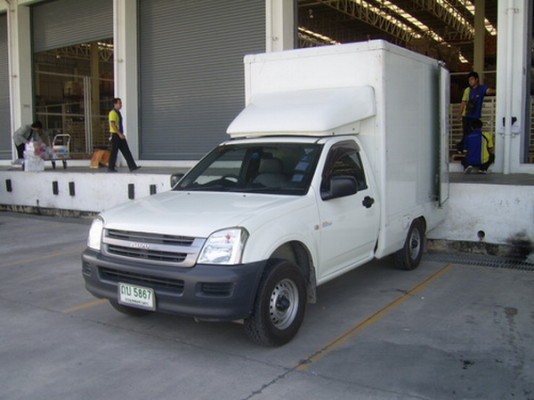 ขายรถตู้แห้งพร้อมงานวิ่งประจำ