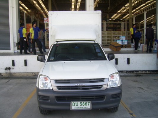 ขายรถตู้แห้งพร้อมงานวิ่งประจำ