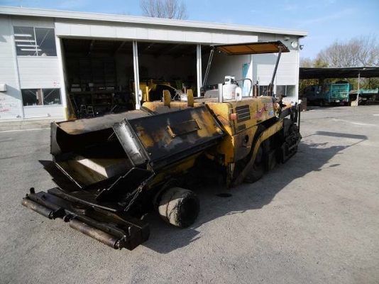 รถปูยาง Sumitomo HB2045W  ปี2002  5641ชม. กว้าง 4.5M สภาพดี ใครหาอยู่ติดต่อมาได้เลยครับ