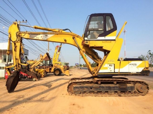 ขายรถแบคโฮ KOBELCO SK200 (MARK 3) หัวแม่เหล็ก พร้อมตู้ไฟ รถนอกนำเข้าเองจากญี่ปุ่น สภาพสวยพร้อมใช้งาน มีVDOครับ