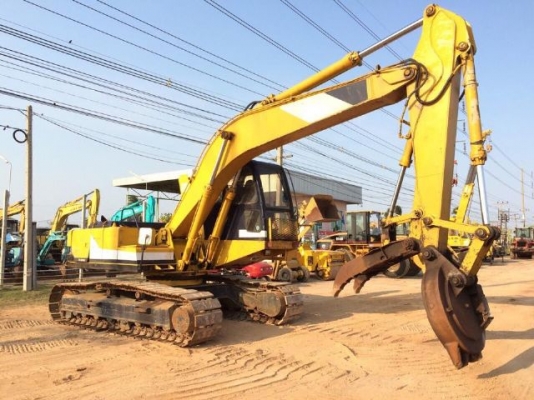 ขายรถแบคโฮ KOBELCO SK200 (MARK 3) หัวแม่เหล็ก พร้อมตู้ไฟ รถนอกนำเข้าเองจากญี่ปุ่น สภาพสวยพร้อมใช้งาน มีVDOครับ