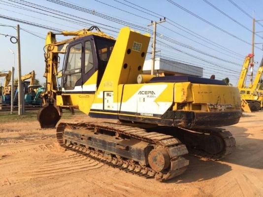 ขายรถแบคโฮ KOBELCO SK200 (MARK 3) หัวแม่เหล็ก พร้อมตู้ไฟ รถนอกนำเข้าเองจากญี่ปุ่น สภาพสวยพร้อมใช้งาน มีVDOครับ