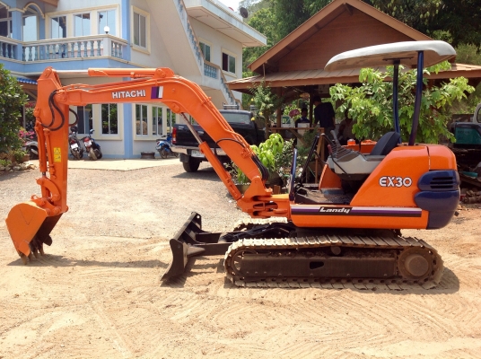 ขายรถแบ็คโฮ HITACHI EX30-2 เครื่อง4สูบ" ปั๊มนิ้วคอนโทลสั้น"(มีลายหัวกระแทรค)(มีVDOชม)ติดต่อ 085-5632278 นายภานุกูล