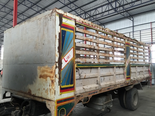 ขายกระบะรถบรรทุก6ล้อเก่าใช้แล้วตามสภาพ กว้าง2.30เมตร ยาว6.10เมตร สูง1.70เมตร สนใจติดต่อ บริษัทชัยเสรียานยนต์จำกัดได้ที่เบอร์038-589290หรือ0860801238