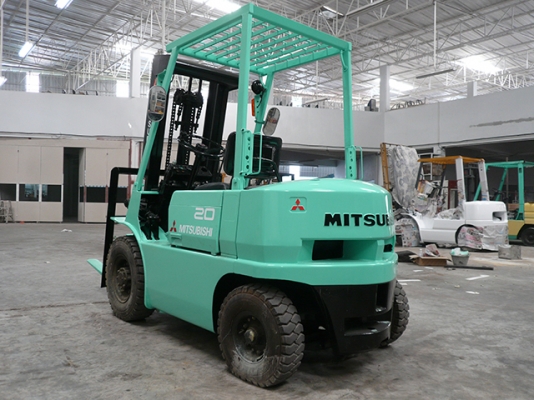 ขายรถโฟล์คลิฟท์มือสอง MITSUBISHI รุ่น FG20 ยก 2 ตัน ราคา 125,000 บาท นำเข้าจากประเทศญี่ปุ่น 100\% ไม่เคยใช้งานในประเทศไทย
