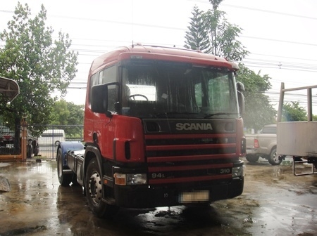 ขายหัวลาก scania 6 ล้อ  310 แรงม้า พร้อมทะเบียน 089-5512032