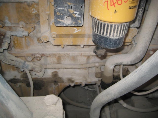 รถกตักแทรกเหล็ก 963C #BBD 7568hr 2006yr ใครหาอยู่สอบถามได้นะครับ