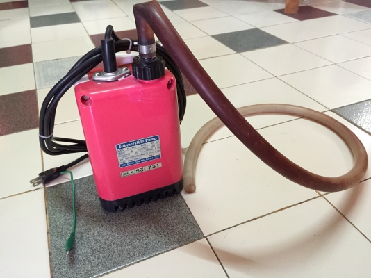 ขายไดโว่สูบน้ำขนาดท่อออก1นิ้วยี่ห้อSubmersible Pumpผลิตที่ประเทศญี่ปุ่นแท้ๆครับสภาพดีพร้อมใช้งาน