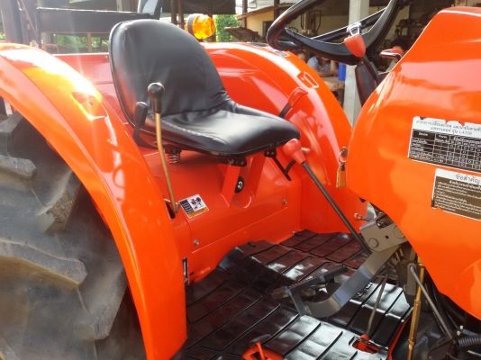 ปัญญาแทรคเตอร์..จัดมาให้ครับ ด่วน!!!คูโบต้า L4708 ใบมีดคานล่าง ยางใหม่ 4 เส้น (อ.คลองขลุง จ.กำแพงเพชร)