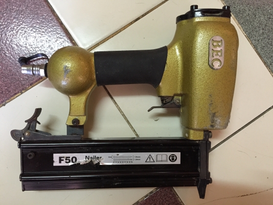 ขายแม็กลมแบบขาเดี่ยวยี่ห้อBEC(F50)สภาพดีใช้งานได้ดีปกติรับประกันครับ ขายแม็กลมแบบขาเดี่ยวยี่ห้อBEC(F50)สภาพดีใช้งานได้ดีปกติรับประกันครับ