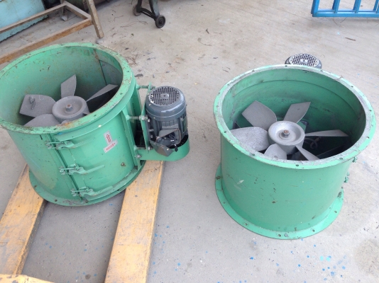 ขายพัดลมโบวเวอร์ ระบายอากาศ ขนาด 1 HP. 380V สภาพสวย พร้อมใช้งาน มี 2 ชุดครับ