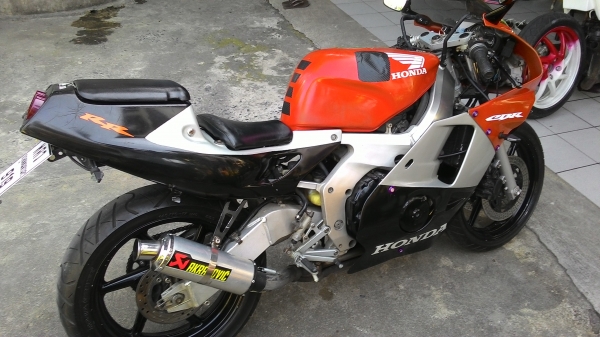 ขายcbr250 ปี92 สี่สูบ