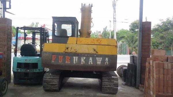 ขายรถแบคโฮ  FURUKAWA  แบบ  FH31S  เก่านอกขายราคาถูกมาก  ติดปากคีบ   เครื่องดี  ปั้มแรง แทรกสวยเต็ม  ตัวเด็มแรง  รถพร้อมใช้งานราคาไม่แพง  มีเอกสารนำเข้าพร้อม