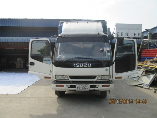 รถ 6 ล้อ ISUZU