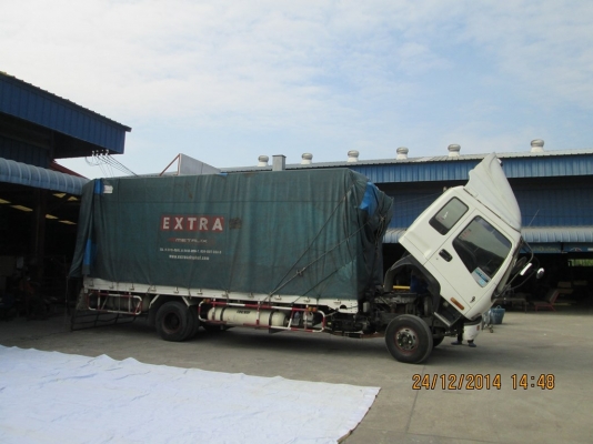 รถ 6 ล้อ ISUZU