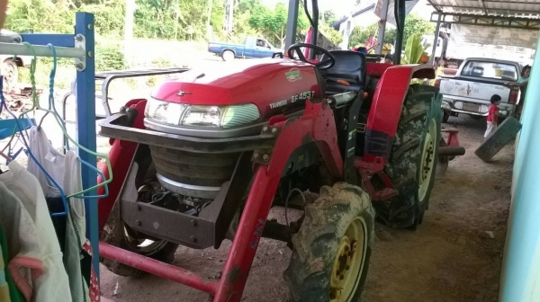 ขายรถไถ ยันมาร์ รุ่น EF 453 T ปี 53 สภาพสวยใช้งานน้อย เอกสารเล่มทะเบียนครบ อุปกรณ์ผาน 5 และผานดันหน้า