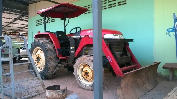 ขายรถไถ ยันมาร์ รุ่น EF 453 T ปี 53 สภาพสวยใช้งานน้อย เอกสารเล่มทะเบียนครบ อุปกรณ์ผาน 5 และผานดันหน้า