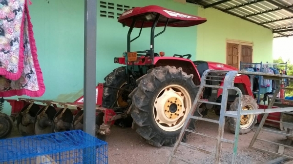 ขายรถไถ ยันมาร์ รุ่น EF 453 T ปี 53 สภาพสวยใช้งานน้อย เอกสารเล่มทะเบียนครบ อุปกรณ์ผาน 5 และผานดันหน้า